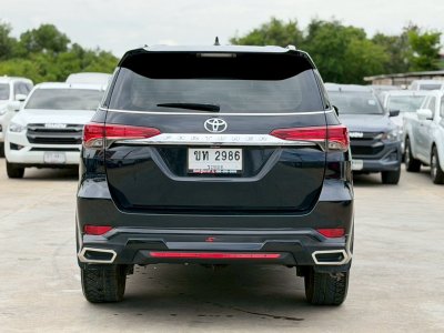 TOYOTA FORTUNER 2.4 V ปี 2020 (ขท 2986)