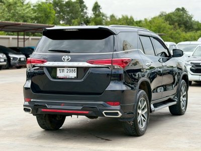 TOYOTA FORTUNER 2.4 V ปี 2020 (ขท 2986)