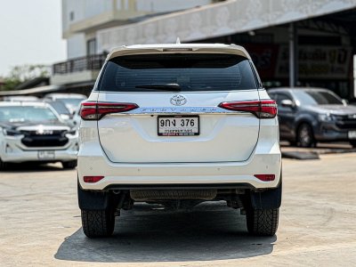 toyota fortuner มือสอง