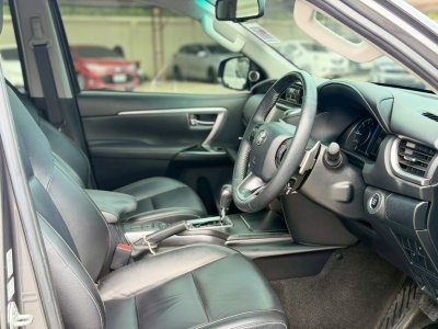 Toyota Fortuner มือสอง