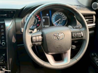 Fortuner Leader มือสอง