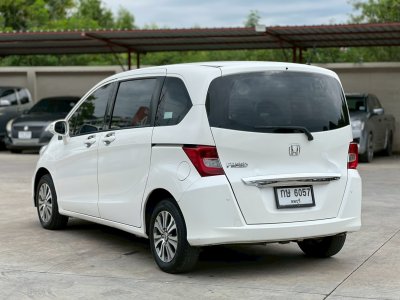 Honda Freed มือสอง