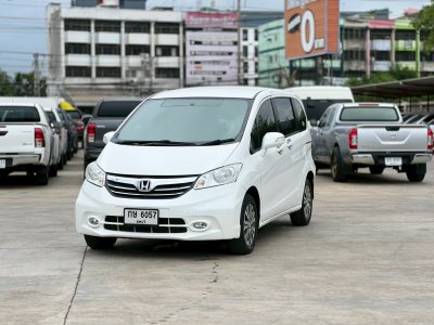 Honda Freed มือสอง