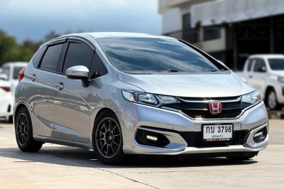 HONDA JAZZ GK 1.5 V ปี 2018 (กบ 3798 )