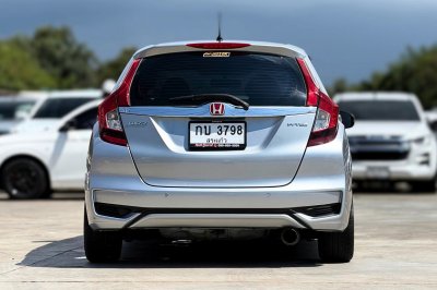 HONDA JAZZ GK 1.5 V ปี 2018 (กบ 3798 )