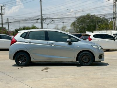 honda jazz มือสอง