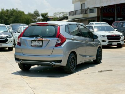 honda jazz มือสอง