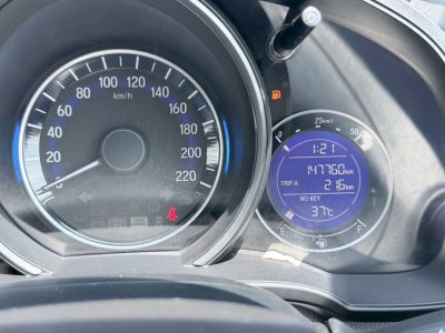 Jazz RS ราคา รถประหยัดน้ำมัน มือสอง