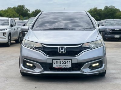 HONDA JAZZ 1.5 V AT ปี 2019  (8กณ 5241)