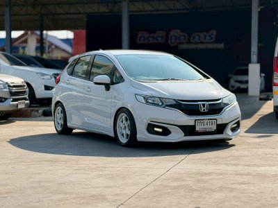 HONDA JAZZ GK 1.5 VPLUS AT ปี 2017