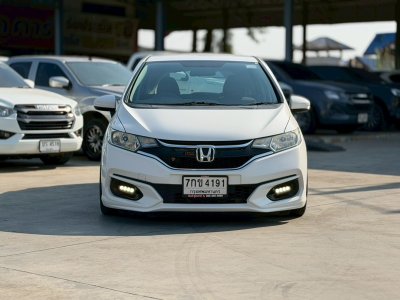 HONDA JAZZ GK 1.5 VPLUS AT ปี 2017