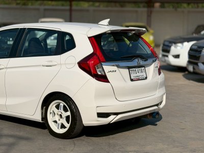 HONDA JAZZ GK 1.5 VPLUS AT ปี 2017