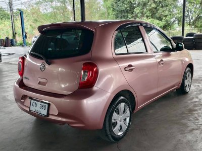 Nissan March มือสอง