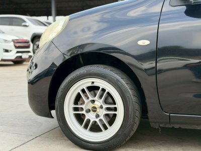 Nissan March มือสอง