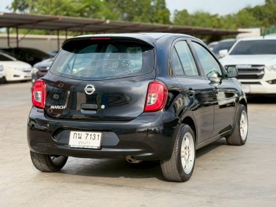 Nissan March มือสอง