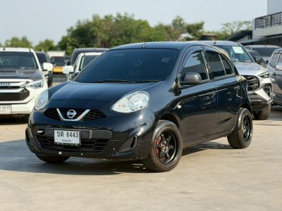 Nissan March มือสอง