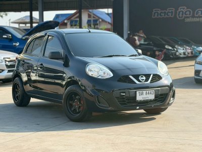 Nissan March มือสอง