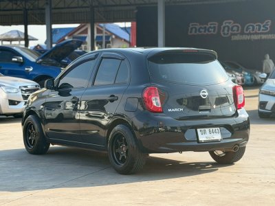 Nissan March มือสอง