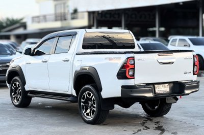 TOYOTA HILUX REVO PRERUNNER 2.4 MID  ปี 2023 (5ขก 1648)
