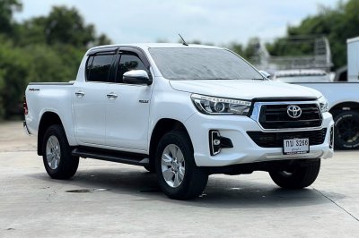 TOYOTA HILUX REVO DOUBLE CAB 2.4 G PRERUNNER NAVIGATOR ปี 2018 (กบ 3266)