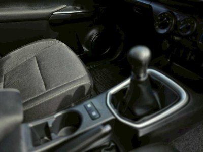 Revo 4 ประตู มือสอง