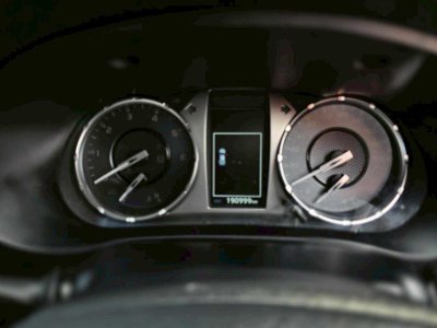 Revo 4 ประตู มือสอง