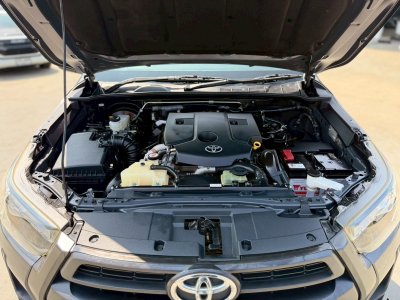 Revo ตอนเดียว 2.8 มือสอง