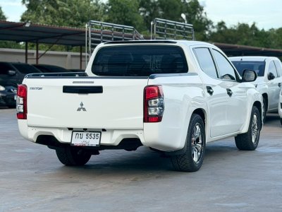 MITSUBISHI TRITON DOUBLE CAB 2.5 GLX MT ปี 2022 (กบ5535)
