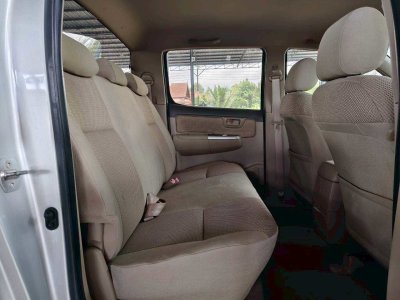 Vigo 4 ประตู มือสอง