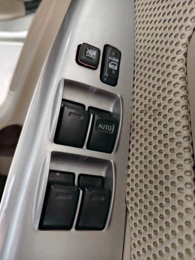 Vigo 4 ประตู มือสอง