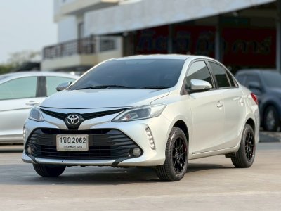 Toyota Vios 2020 สีเทา มือสอง