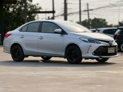 Toyota Vios 2020 สีเทา มือสอง