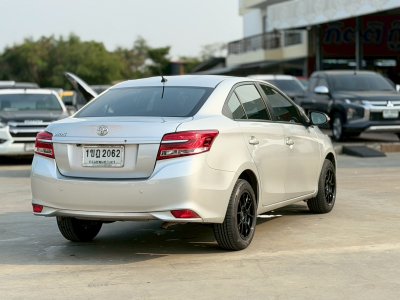 Toyota Vios 2020 สีเทา มือสอง