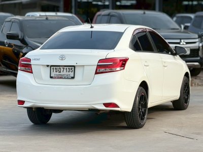 Toyota Vios 1.5 Mid ปี 2020