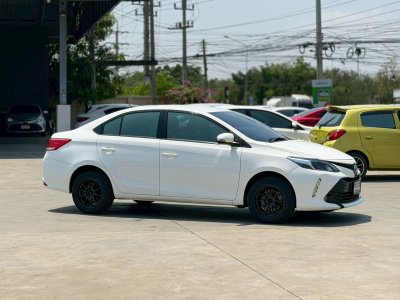 TOYOTA VIOS 1.5 MID