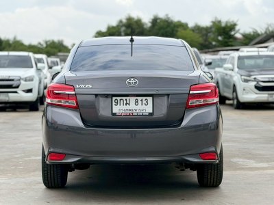 TOYOTA VIOS 1.5 MID AT ปี 2020 (9กม 813)