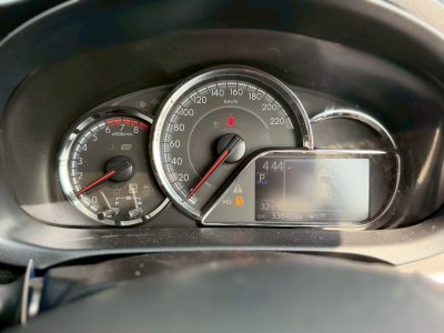 Toyota Yaris 2023 Premium S สีขาวดำ มือสอง