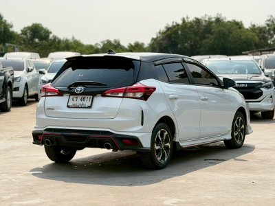 Toyota Yaris 2023 Premium S สีขาวดำ มือสอง