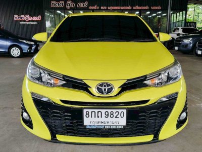 Yaris สีเขียว