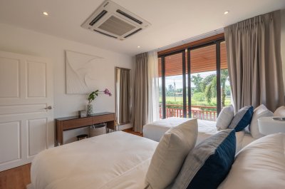 บ้านลากูน่า