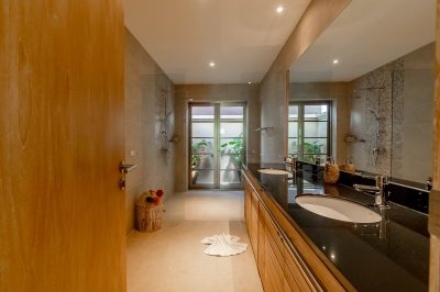 โอเอซิสวิลล่า ภูเก็ต