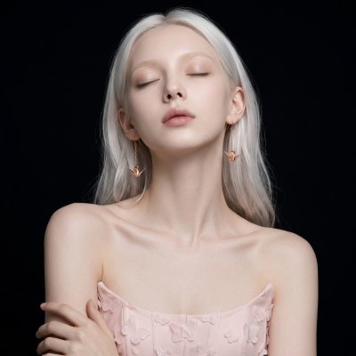 ต่างหูห้อยยาวรูปนกโอริกามิชุบโรสโกลด์ โดย Shannta งานศิลปะสวมใส่ได้สไตล์ Slow Fashion จากนวัตกรรมดินเงิน สะท้อนประกายความโดดเด่นและถักทอเรื่องราวเฉพาะบุคคล