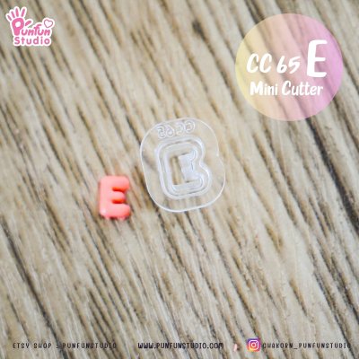  Mini Cookie and Clay Cutter-E
