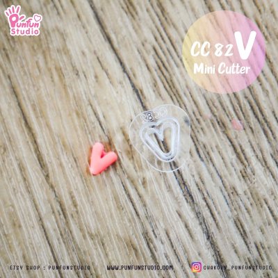  Mini Cookie and Clay Cutter-V