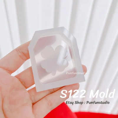 S122 Four- Leaf Clover in Omamori Shaker Mold / Shaker Mold / Silicone Mold
