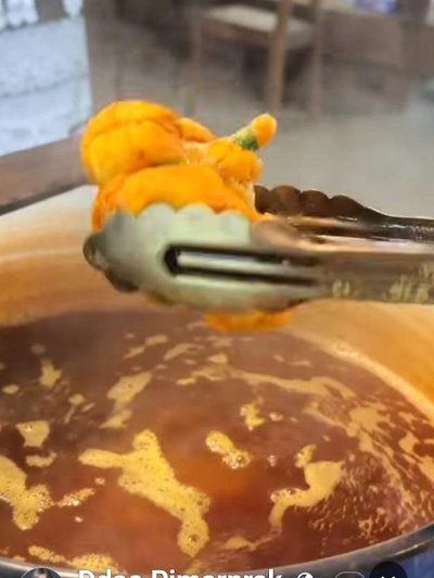 Fabric tie dye class