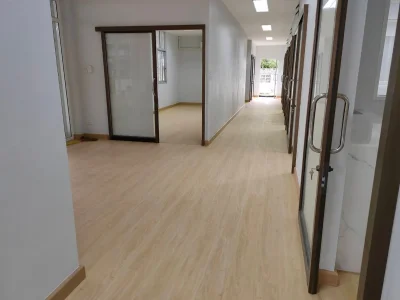 พื้นไวนิล LVT UNIX JD401 ที่โรงพยาบาลหนองบัว นครสวรรค์