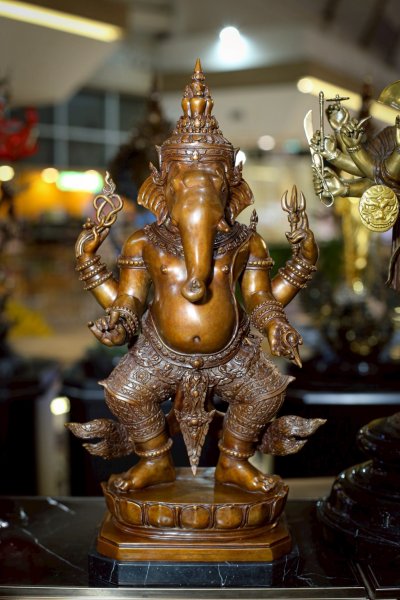 Phra Thewa Siam Maha Ganesha