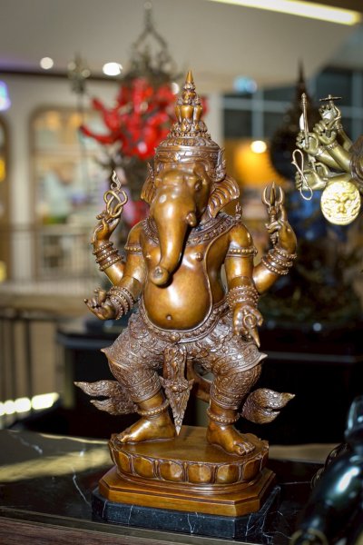 Phra Thewa Siam Maha Ganesha