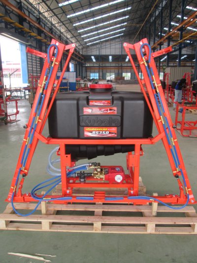 Kubota Boom Sprayer1